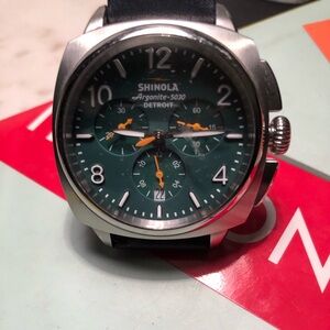 BRAND NEW SHINOLA Runwell watch. Navy leather band, green face.
